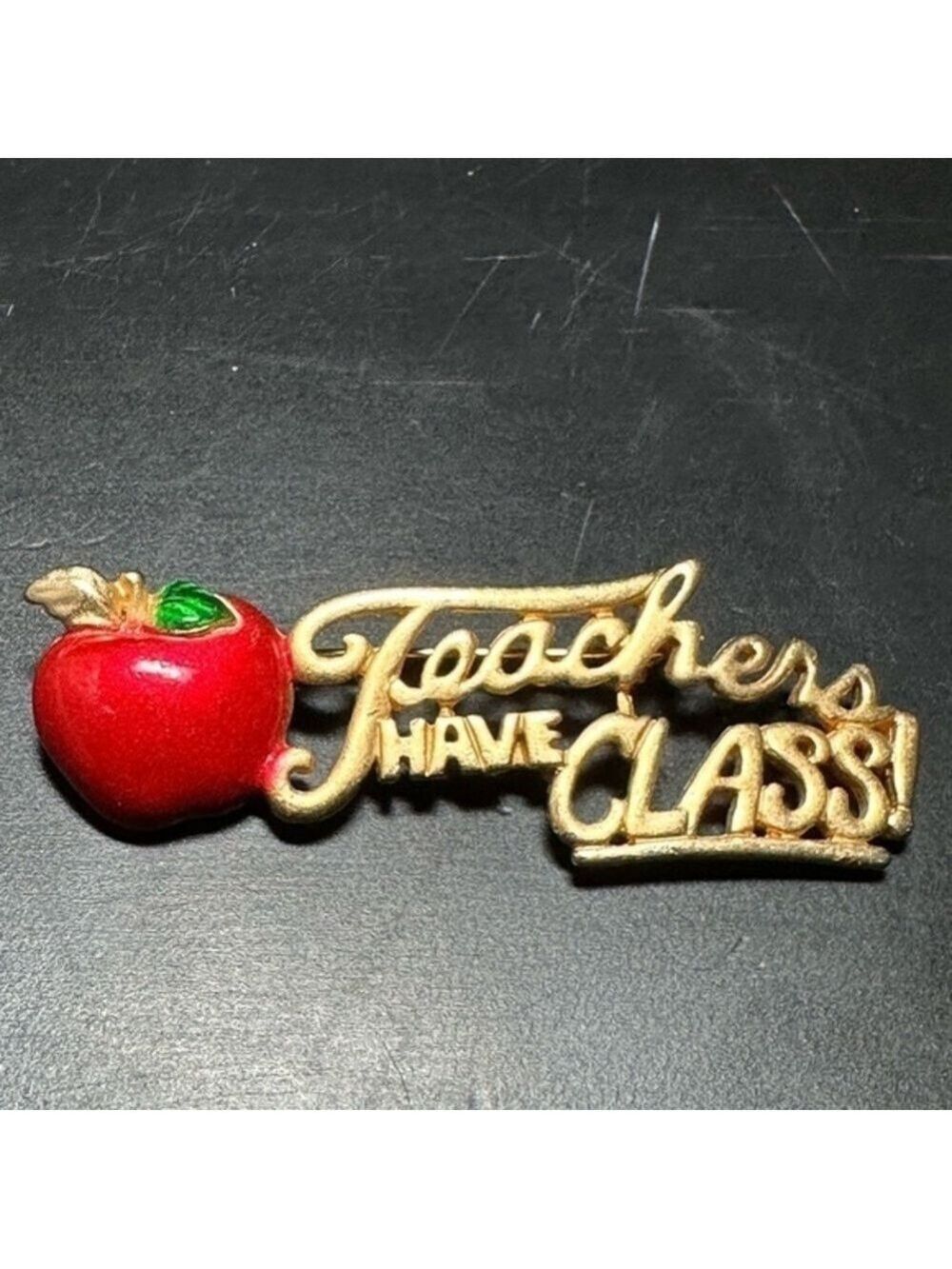VINTAGE SIGNED GOLD TONE RED ENAMEL APPLE TEACHERS HAVE CLASS BROOCH PIN